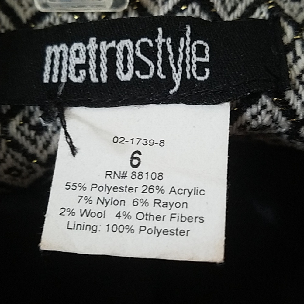 Suit - Picture 4 of 7